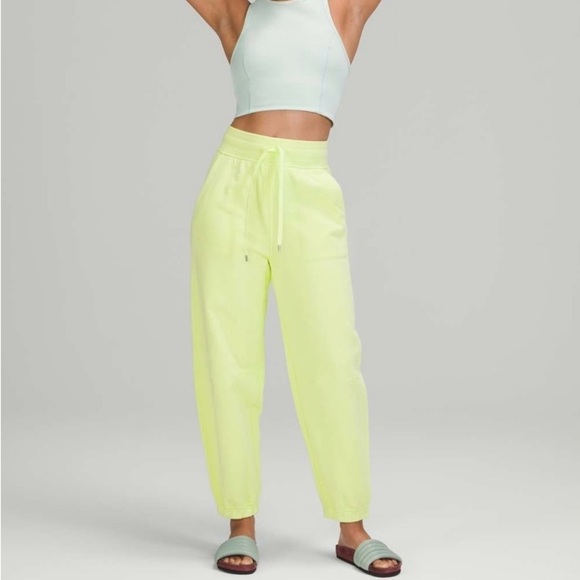 lululemon athletica Pants - Lululemon Relaxed Fit Super-High Rise Full Length Jogger Sweatpants size 4